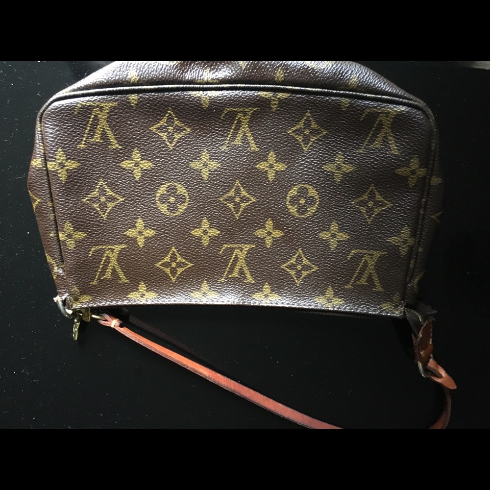 Louis Vuitton purse